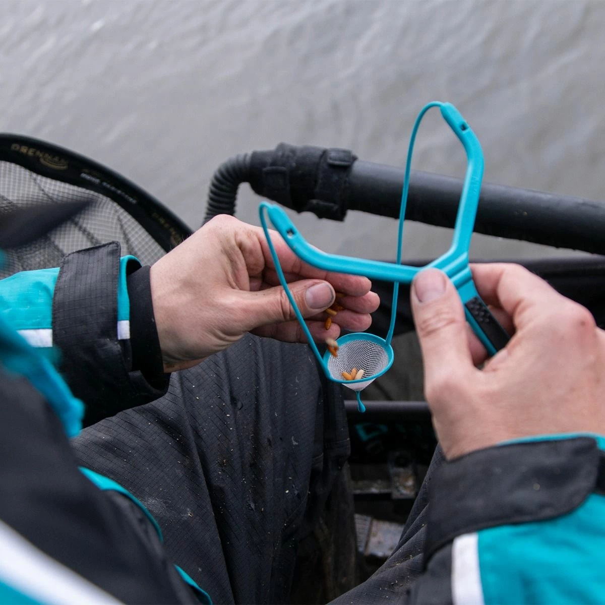 Drennan Pole Line Spare Mesh Pouch Catapults 4 Drennan Pole Line Spare Mesh Pouch Catapults - Image 4